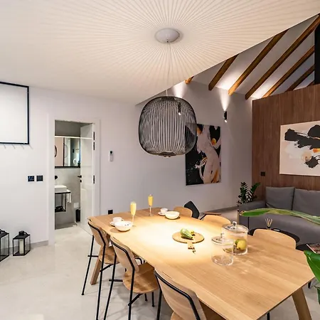 Agape Old Town-luxury Two Bedroom Дубровник